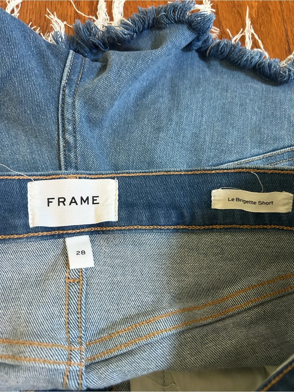 Frame Le Brigette shorts Size 28